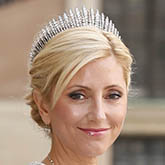 Marie-Chantals fringe tiara